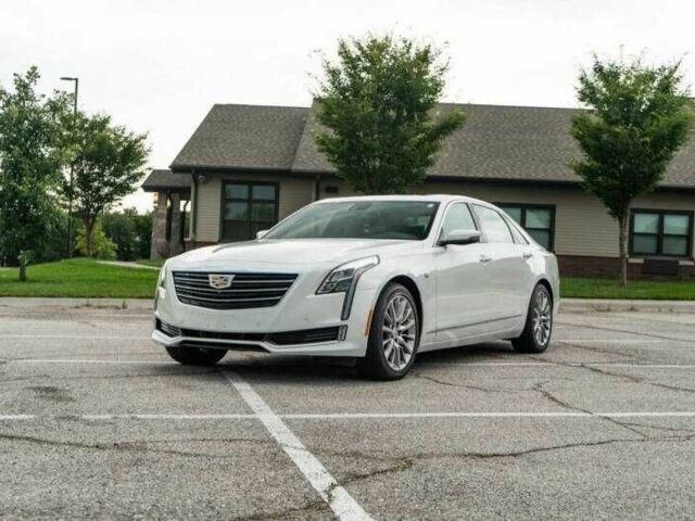 Белый Кадиллак CT6, объемом двигателя 3.6 л и пробегом 43 тыс. км за 3800 $, фото 1 на Automoto.ua