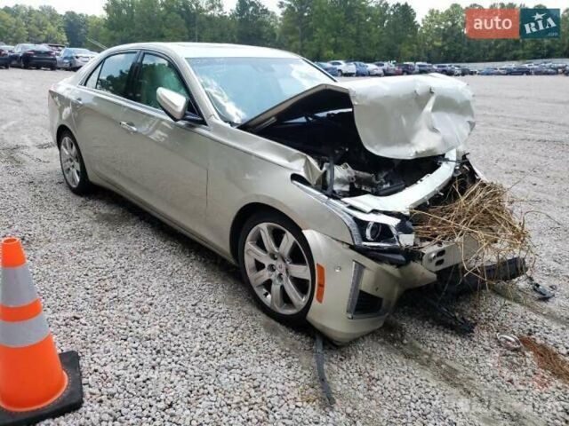 Бежевий Каділак CTS, об'ємом двигуна 3.6 л та пробігом 160 тис. км за 4000 $, фото 1 на Automoto.ua