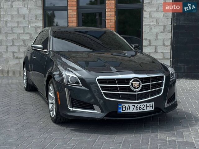 Серый Кадиллак СТС, объемом двигателя 2 л и пробегом 175 тыс. км за 11090 $, фото 1 на Automoto.ua