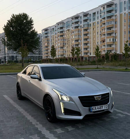 Серый Кадиллак СТС, объемом двигателя 2 л и пробегом 211 тыс. км за 15000 $, фото 1 на Automoto.ua