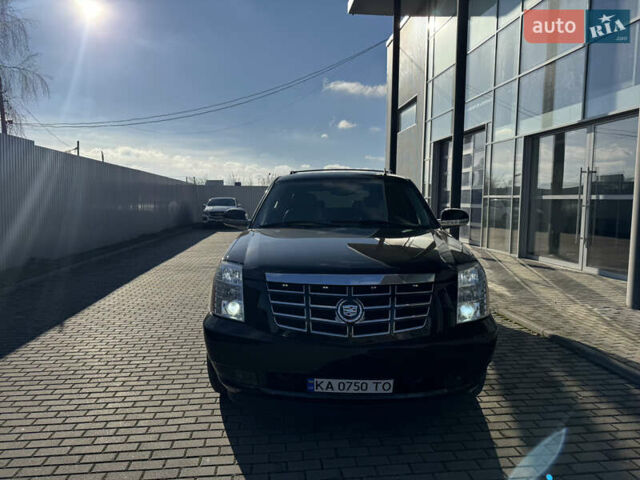 Черный Кадиллак Эскалейд, объемом двигателя 6.16 л и пробегом 187 тыс. км за 17455 $, фото 1 на Automoto.ua