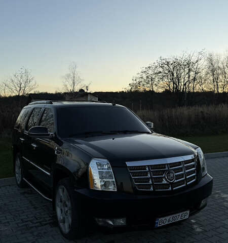 Черный Кадиллак Эскалейд, объемом двигателя 6.16 л и пробегом 244 тыс. км за 24000 $, фото 1 на Automoto.ua