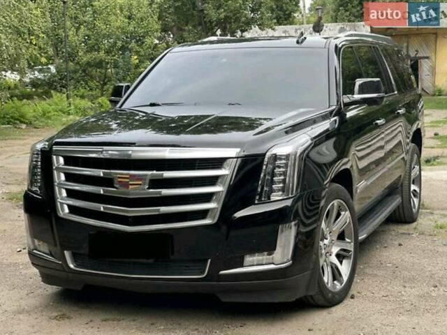Черный Кадиллак Эскалейд, объемом двигателя 6.2 л и пробегом 270 тыс. км за 42750 $, фото 1 на Automoto.ua