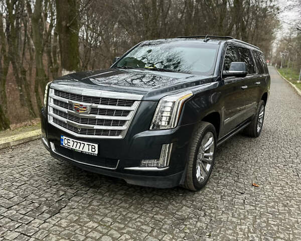 Серый Кадиллак Эскалейд, объемом двигателя 6.16 л и пробегом 176 тыс. км за 49500 $, фото 1 на Automoto.ua