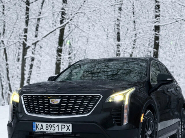 Черный Кадиллак XT4, объемом двигателя 2 л и пробегом 17 тыс. км за 21999 $, фото 1 на Automoto.ua