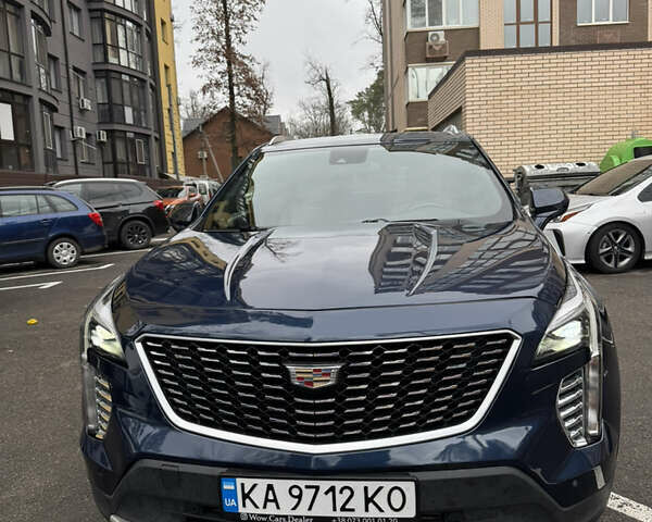 Синий Кадиллак XT4, объемом двигателя 2 л и пробегом 93 тыс. км за 20700 $, фото 1 на Automoto.ua