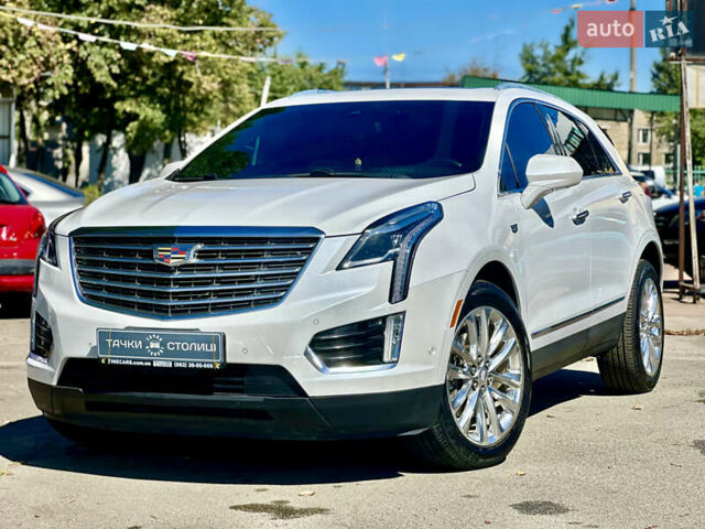 Белый Кадиллак XT5, объемом двигателя 3.64 л и пробегом 97 тыс. км за 20600 $, фото 1 на Automoto.ua