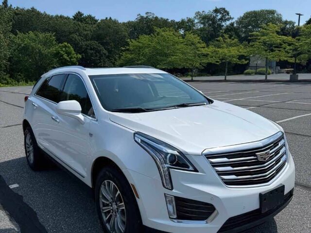 Белый Кадиллак XT5, объемом двигателя 3.6 л и пробегом 43 тыс. км за 5900 $, фото 1 на Automoto.ua