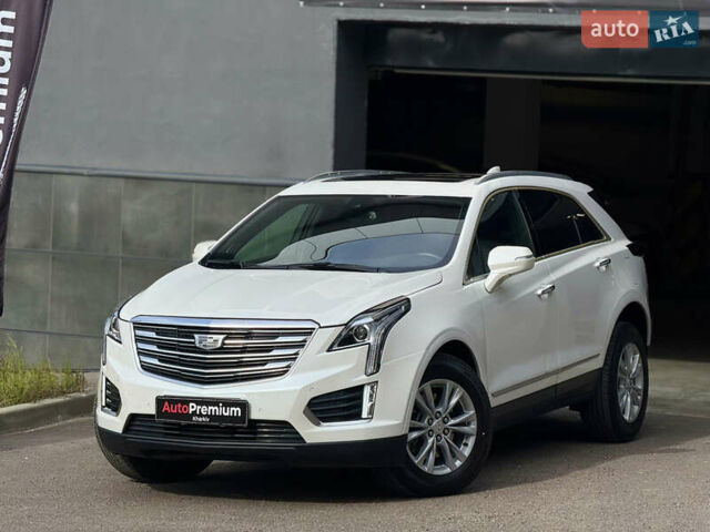 Белый Кадиллак XT5, объемом двигателя 3.6 л и пробегом 25 тыс. км за 23500 $, фото 1 на Automoto.ua