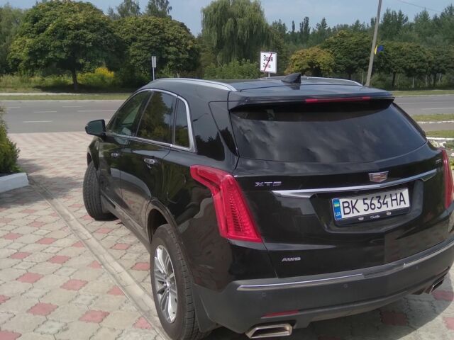 Черный Кадиллак XT5, объемом двигателя 3.6 л и пробегом 41 тыс. км за 27300 $, фото 1 на Automoto.ua