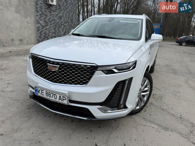 Белый Кадиллак XT6, объемом двигателя 3.65 л и пробегом 32 тыс. км за 40000 $, фото 1 на Automoto.ua