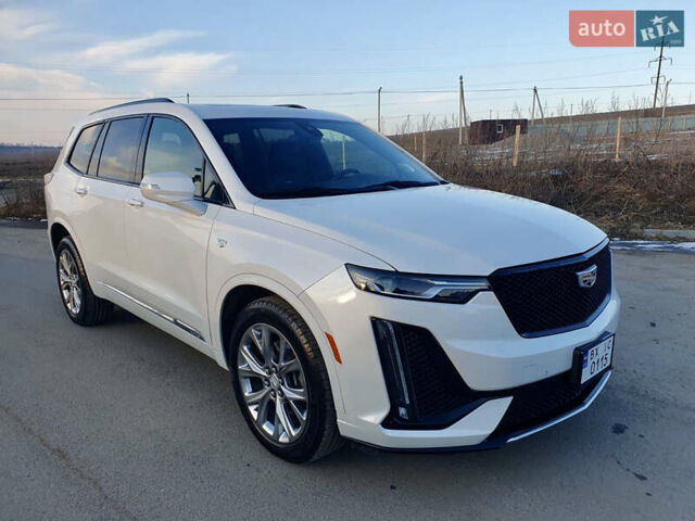 Білий Каділак XT6, об'ємом двигуна 3.6 л та пробігом 33 тис. км за 34000 $, фото 1 на Automoto.ua