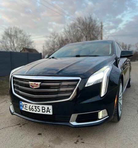 Черный Кадиллак ХТС, объемом двигателя 3.56 л и пробегом 33 тыс. км за 24999 $, фото 1 на Automoto.ua