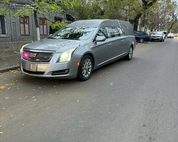 Сірий Каділак ХТС, об'ємом двигуна 3.56 л та пробігом 30 тис. км за 40000 $, фото 1 на Automoto.ua