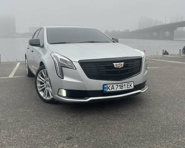 Серый Кадиллак ХТС, объемом двигателя 3.6 л и пробегом 68 тыс. км за 23400 $, фото 1 на Automoto.ua