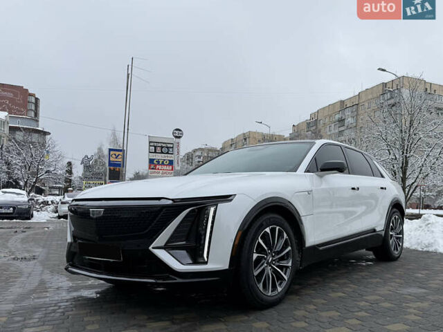 Белый Кадиллак Lyriq, объемом двигателя 0 л и пробегом 24 тыс. км за 57000 $, фото 1 на Automoto.ua