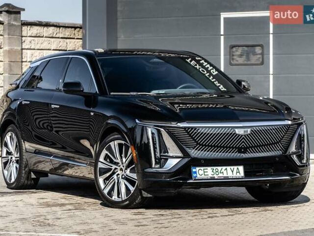 Черный Кадиллак Lyriq, объемом двигателя 0 л и пробегом 40 тыс. км за 39900 $, фото 1 на Automoto.ua