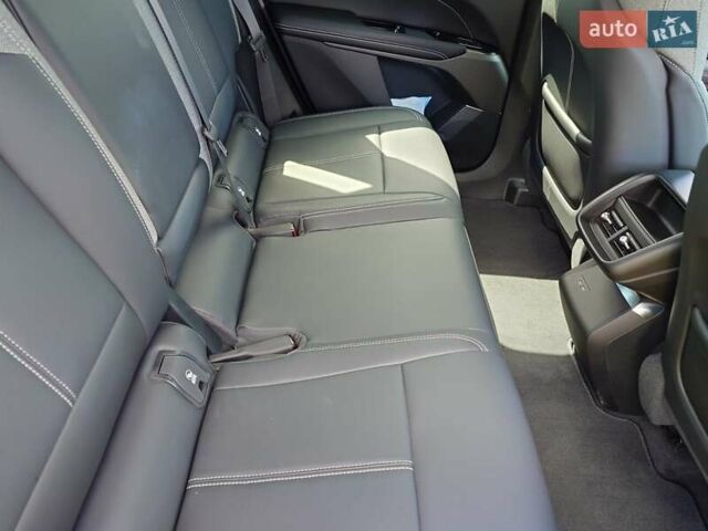 Серый Кадиллак Lyriq, объемом двигателя 0 л и пробегом 13 тыс. км за 41800 $, фото 1 на Automoto.ua