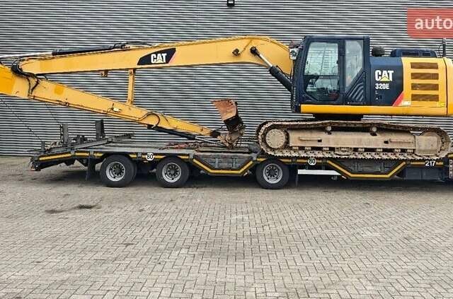 Катерпіллер 323 2014 у Києві на Automoto.ua Катерпіллер 323, об'ємом двигуна 0 л та пробігом 1 тис. км за 101711 $, фото 1 на Automoto.ua