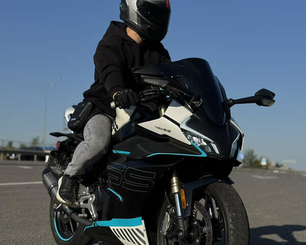 СФ мото 450SS, объемом двигателя 0.45 л и пробегом 3 тыс. км за 5400 $, фото 1 на Automoto.ua