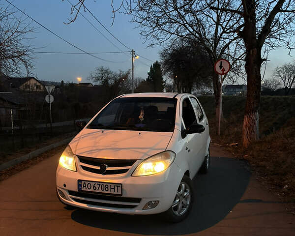 Белый Чана Бенни, объемом двигателя 1.3 л и пробегом 167 тыс. км за 1800 $, фото 1 на Automoto.ua