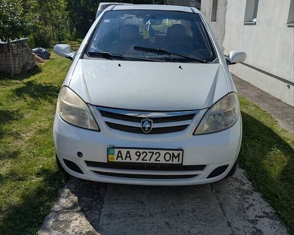 Белый Чана Бенни, объемом двигателя 1.3 л и пробегом 132 тыс. км за 1500 $, фото 1 на Automoto.ua