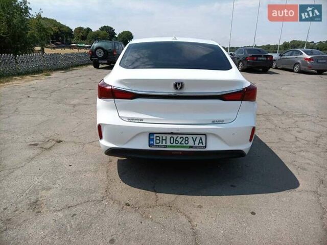 Белый Чанган Eado, объемом двигателя 0 л и пробегом 48 тыс. км за 17500 $, фото 1 на Automoto.ua