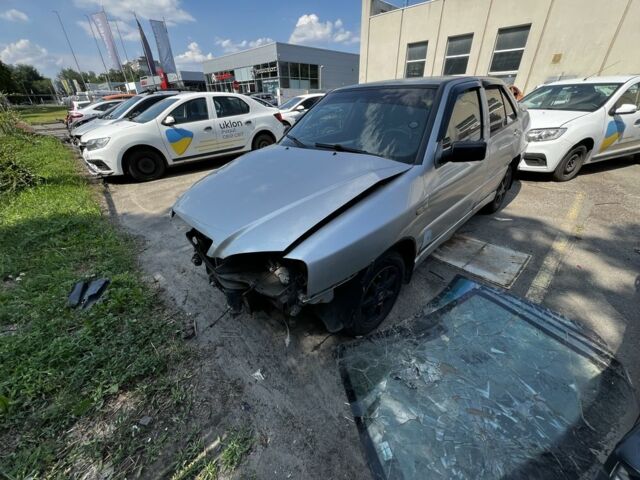 Бежевый Чери Амулет, объемом двигателя 1.6 л и пробегом 250 тыс. км за 750 $, фото 1 на Automoto.ua