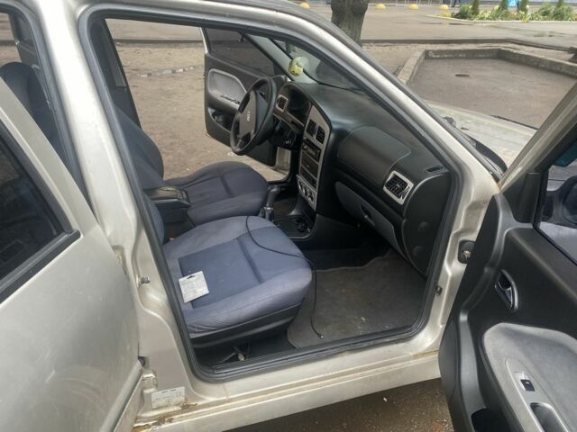 Серый Чери Амулет, объемом двигателя 1.6 л и пробегом 160 тыс. км за 2000 $, фото 1 на Automoto.ua