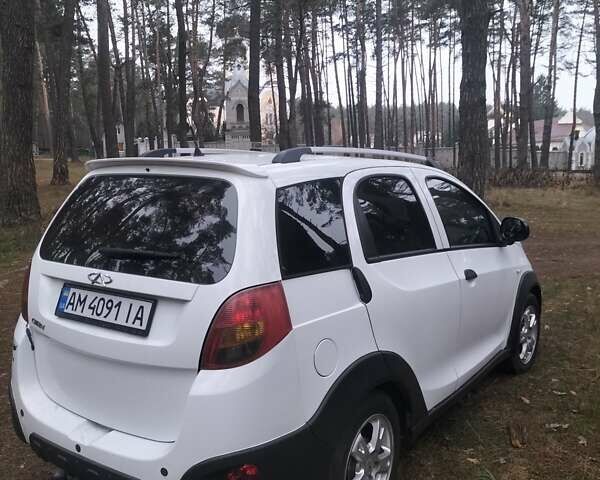 Белый Чери Бит, объемом двигателя 1.3 л и пробегом 122 тыс. км за 3500 $, фото 1 на Automoto.ua