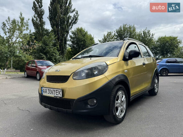Желтый Чери Бит, объемом двигателя 1.3 л и пробегом 156 тыс. км за 3950 $, фото 1 на Automoto.ua