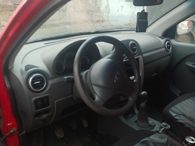 Красный Чери Другая, объемом двигателя 1 л и пробегом 130 тыс. км за 2200 $, фото 1 на Automoto.ua