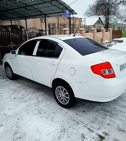 Білий Чері Е5, об'ємом двигуна 1.5 л та пробігом 260 тис. км за 3800 $, фото 1 на Automoto.ua