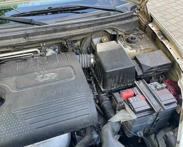 Белый Чери Е5, объемом двигателя 1.5 л и пробегом 23 тыс. км за 5800 $, фото 1 на Automoto.ua