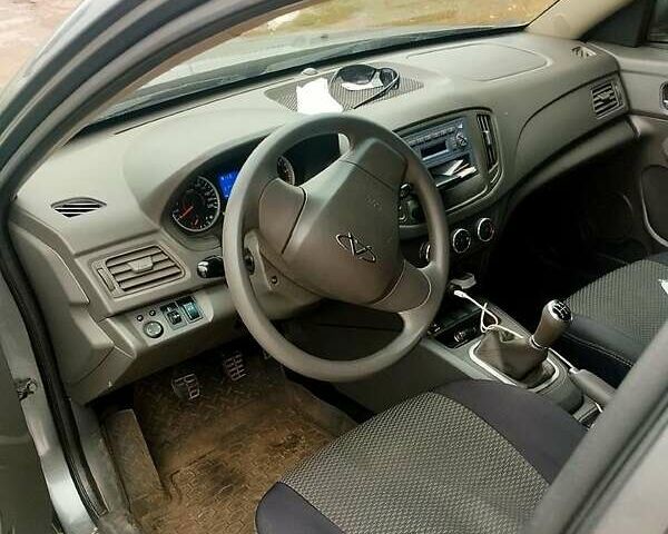 Серый Чери Е5, объемом двигателя 1.5 л и пробегом 170 тыс. км за 3200 $, фото 1 на Automoto.ua