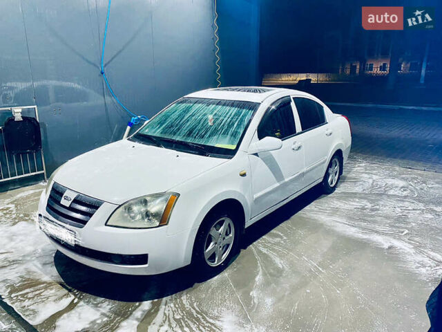 Белый Чери Элара, объемом двигателя 1.97 л и пробегом 240 тыс. км за 2700 $, фото 1 на Automoto.ua