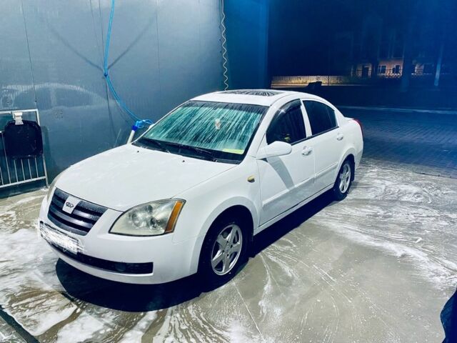 Білий Чері Елара, об'ємом двигуна 2 л та пробігом 240 тис. км за 2700 $, фото 1 на Automoto.ua