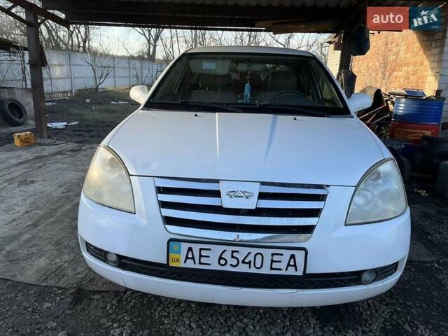 Белый Чери Элара, объемом двигателя 2 л и пробегом 160 тыс. км за 2500 $, фото 1 на Automoto.ua