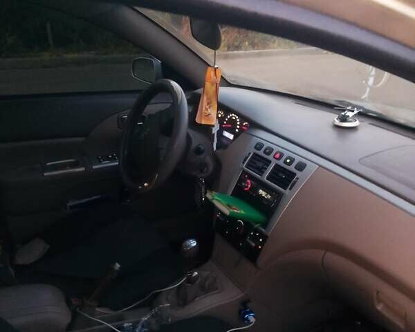 Бежевий Чері Елара, об'ємом двигуна 1.97 л та пробігом 115 тис. км за 3000 $, фото 1 на Automoto.ua