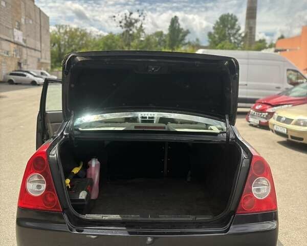 Чорний Чері Елара, об'ємом двигуна 1.97 л та пробігом 176 тис. км за 3300 $, фото 1 на Automoto.ua