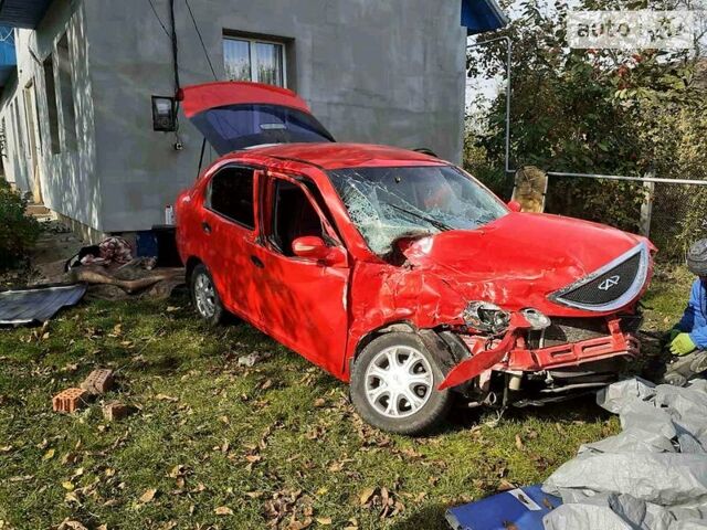 Красный Чери Джагги, объемом двигателя 1.3 л и пробегом 130 тыс. км за 1100 $, фото 1 на Automoto.ua