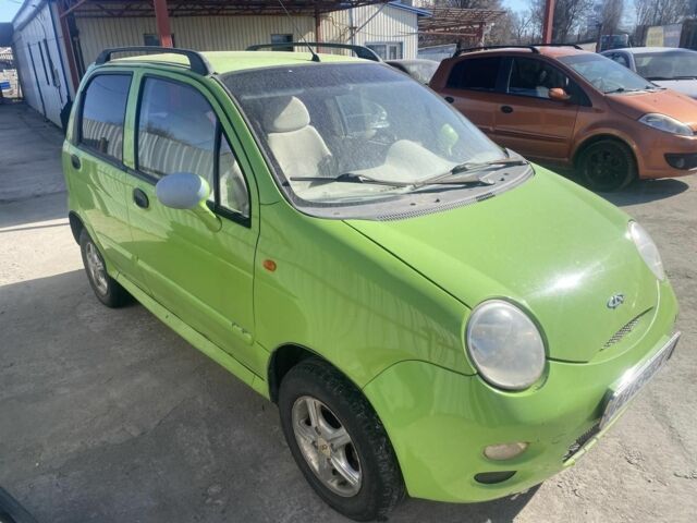Зеленый Чери Джагги, объемом двигателя 1.1 л и пробегом 100 тыс. км за 1650 $, фото 1 на Automoto.ua