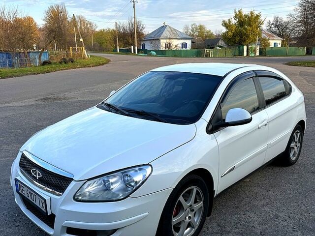 Белый Чери М11, объемом двигателя 1.6 л и пробегом 105 тыс. км за 3499 $, фото 1 на Automoto.ua