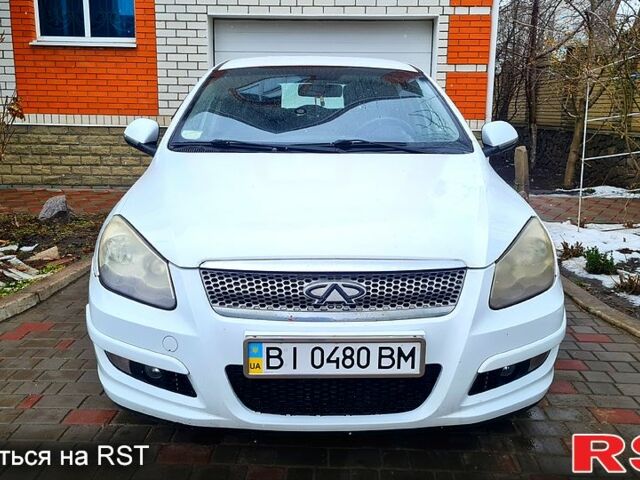 Белый Чери М11, объемом двигателя 1.6 л и пробегом 80 тыс. км за 4000 $, фото 1 на Automoto.ua