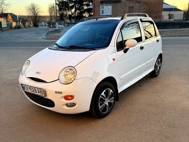 Білий Чері Кью Кью, об'ємом двигуна 1.1 л та пробігом 153 тис. км за 2500 $, фото 1 на Automoto.ua