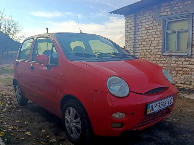 Чері Кью Кью 2007 у Новомосковске на Automoto.ua Червоний Чері Кью Кью, об'ємом двигуна 1.1 л та пробігом 134 тис. км за 1750 $, фото 1 на Automoto.ua