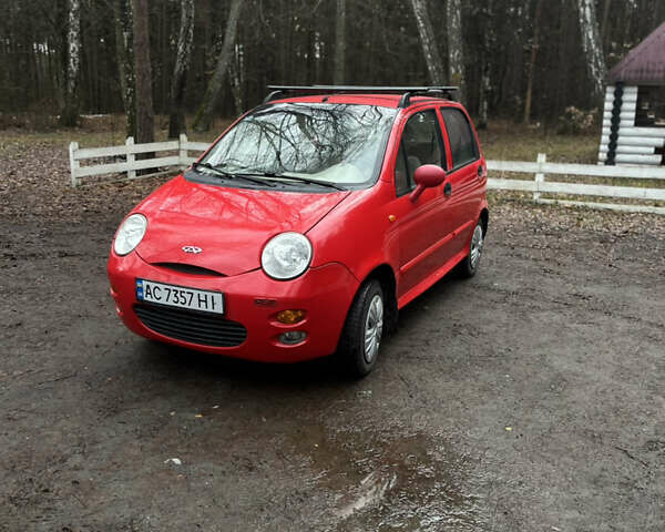 Красный Чери Кью Кью, объемом двигателя 1.1 л и пробегом 94 тыс. км за 2000 $, фото 1 на Automoto.ua