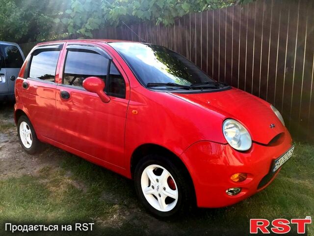 Красный Чери Кью Кью, объемом двигателя 1.1 л и пробегом 1270 тыс. км за 1800 $, фото 1 на Automoto.ua