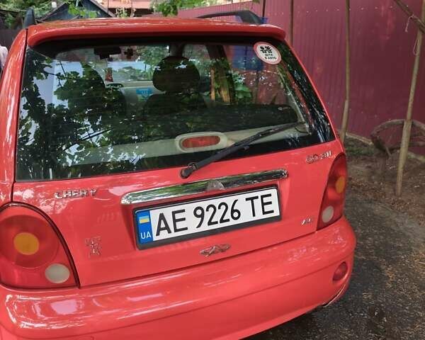 Красный Чери Кью Кью, объемом двигателя 1.1 л и пробегом 142 тыс. км за 2700 $, фото 1 на Automoto.ua