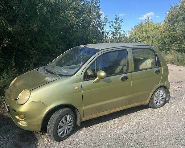 Жовтий Чері Кью Кью, об'ємом двигуна 0.8 л та пробігом 200 тис. км за 950 $, фото 1 на Automoto.ua
